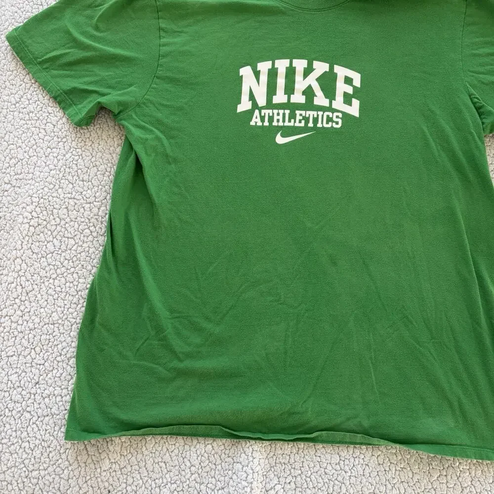 Nike Athletics Green T-Shirt - Size XL The‎ Nike Tee